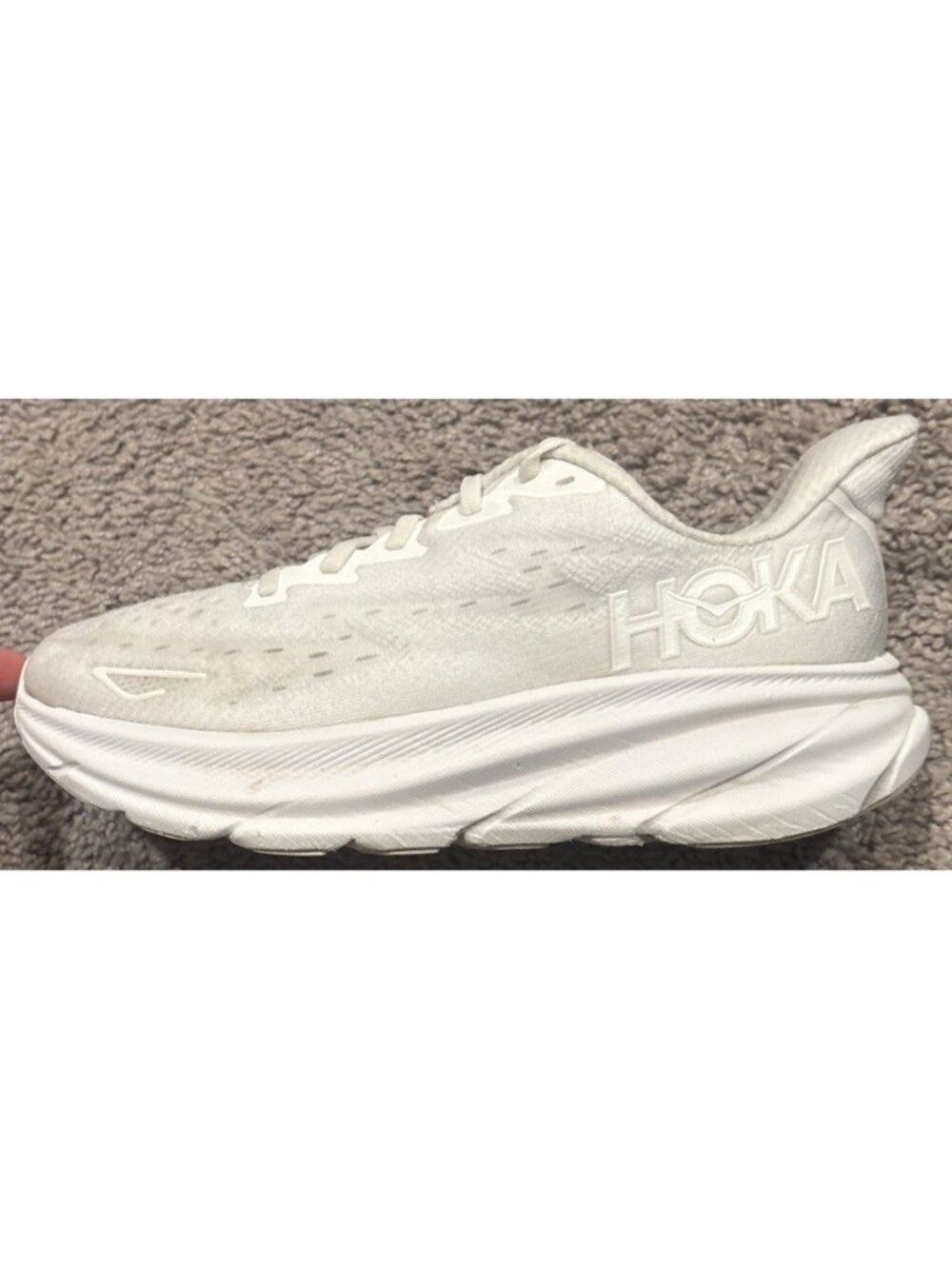 Hoka One One Women's Clifton 9 Size 8 B Running Sneakers 1127896 WWH
